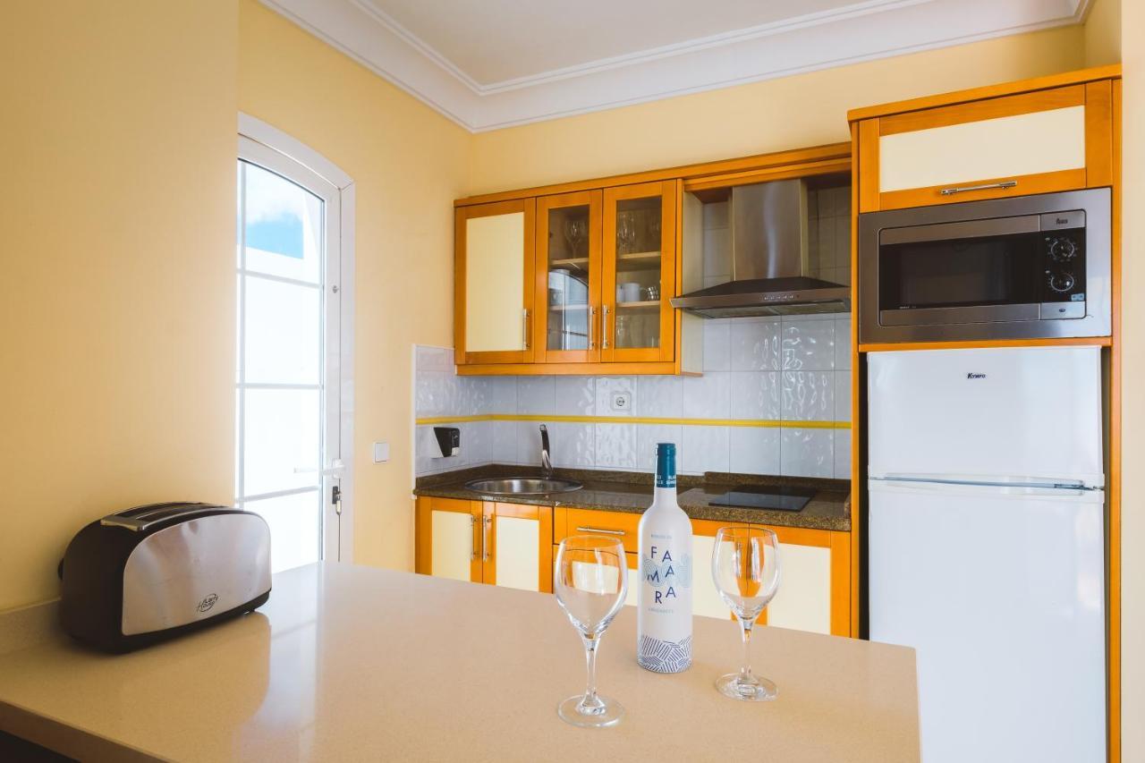 Apartamentos Livvo Coloradamar Playa Blanca  Zewnętrze zdjęcie