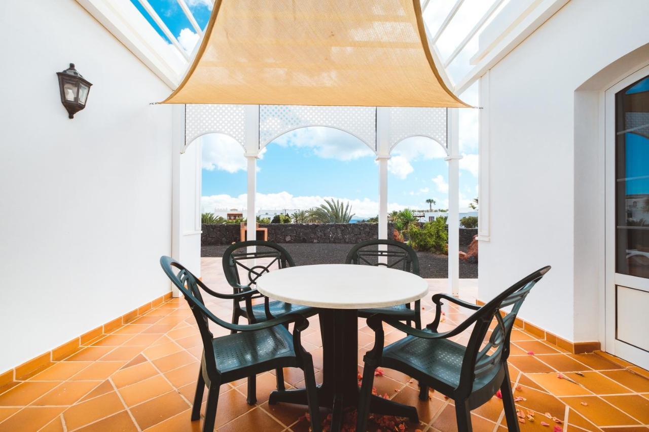 Apartamentos Livvo Coloradamar Playa Blanca  Zewnętrze zdjęcie