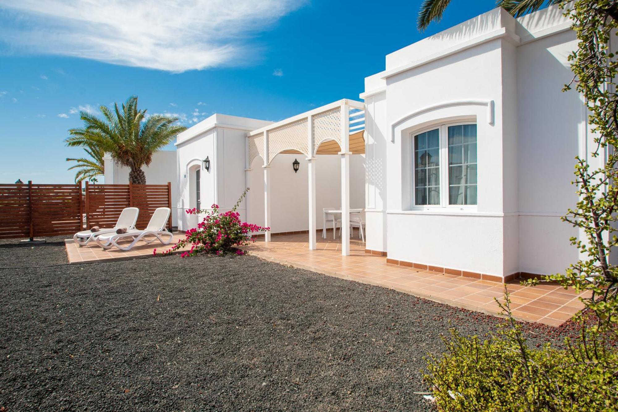Apartamentos Livvo Coloradamar Playa Blanca  Zewnętrze zdjęcie