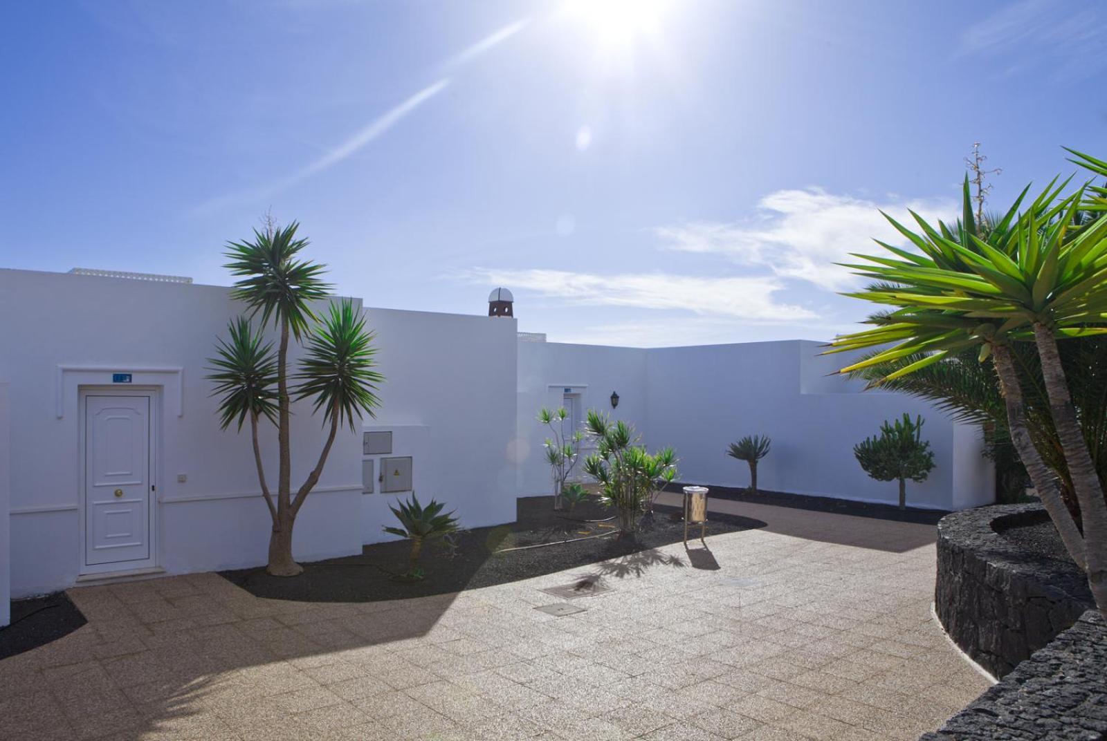 Apartamentos Livvo Coloradamar Playa Blanca  Zewnętrze zdjęcie