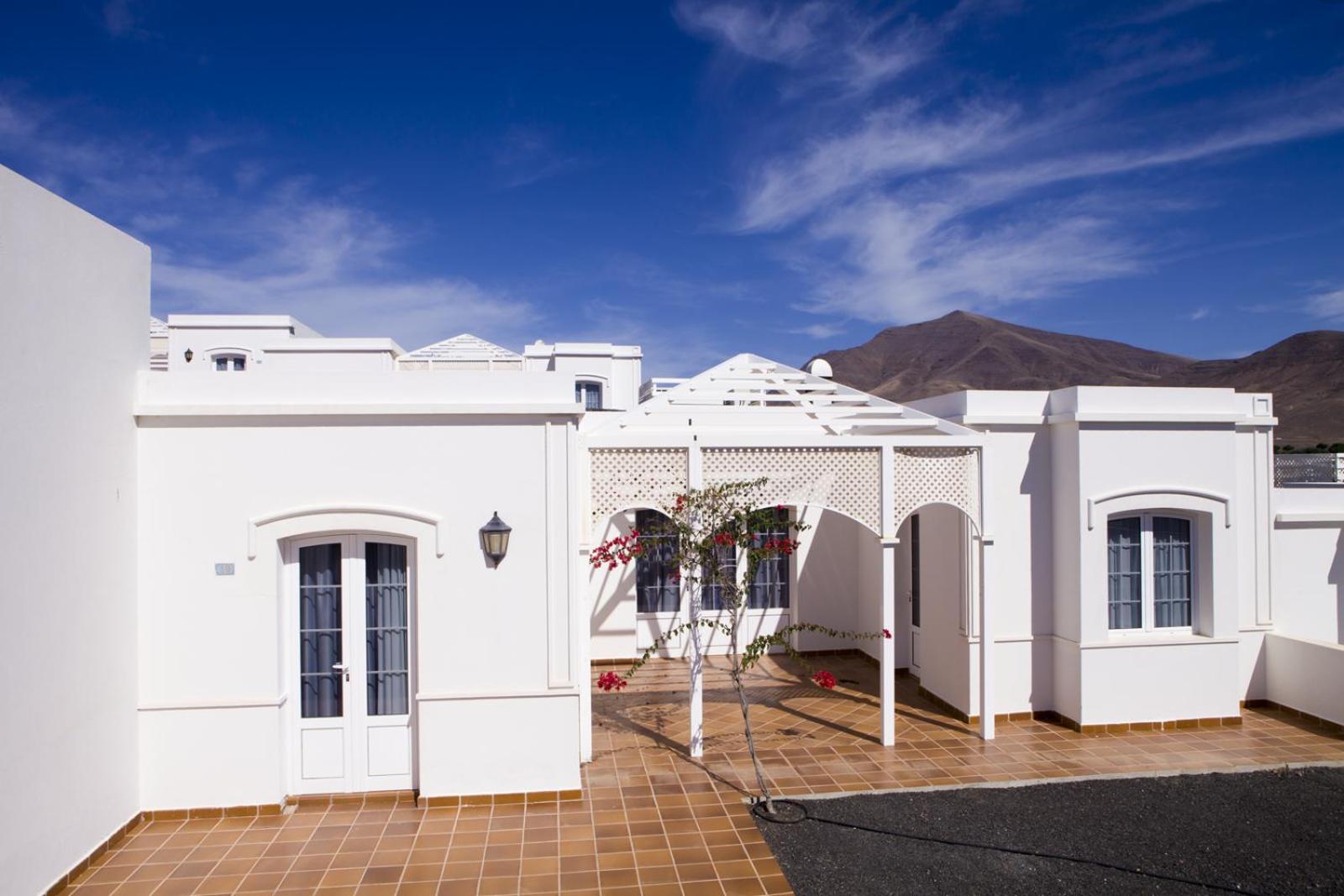 Apartamentos Livvo Coloradamar Playa Blanca  Zewnętrze zdjęcie