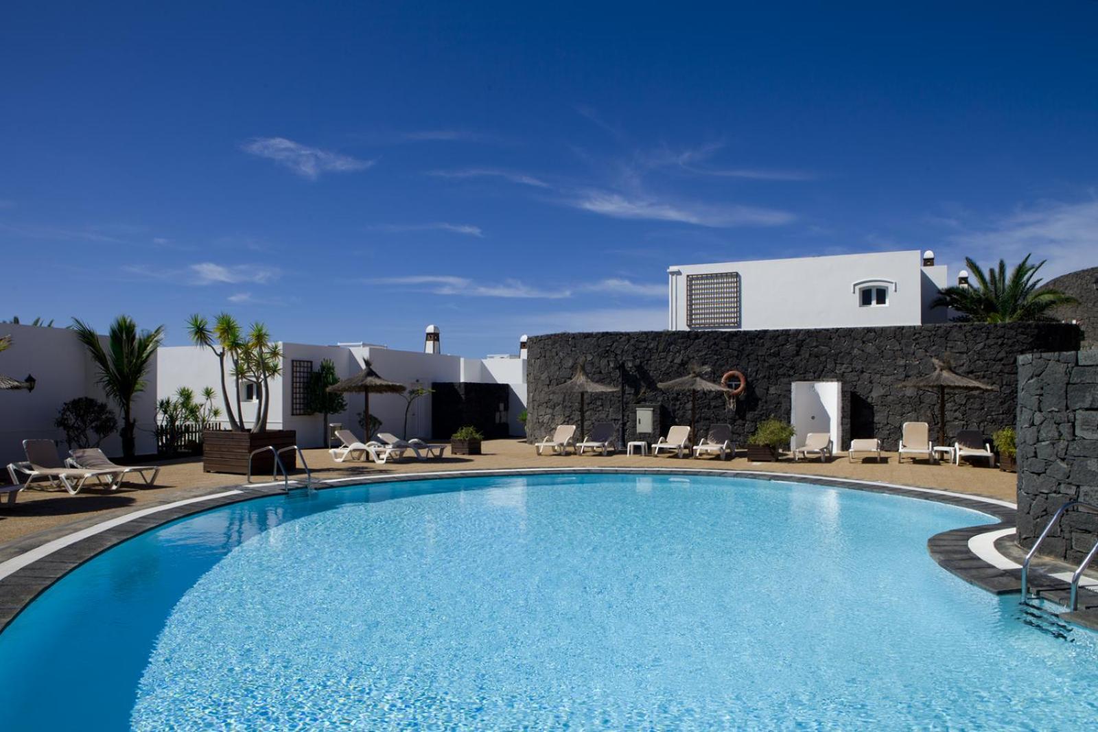 Apartamentos Livvo Coloradamar Playa Blanca  Zewnętrze zdjęcie
